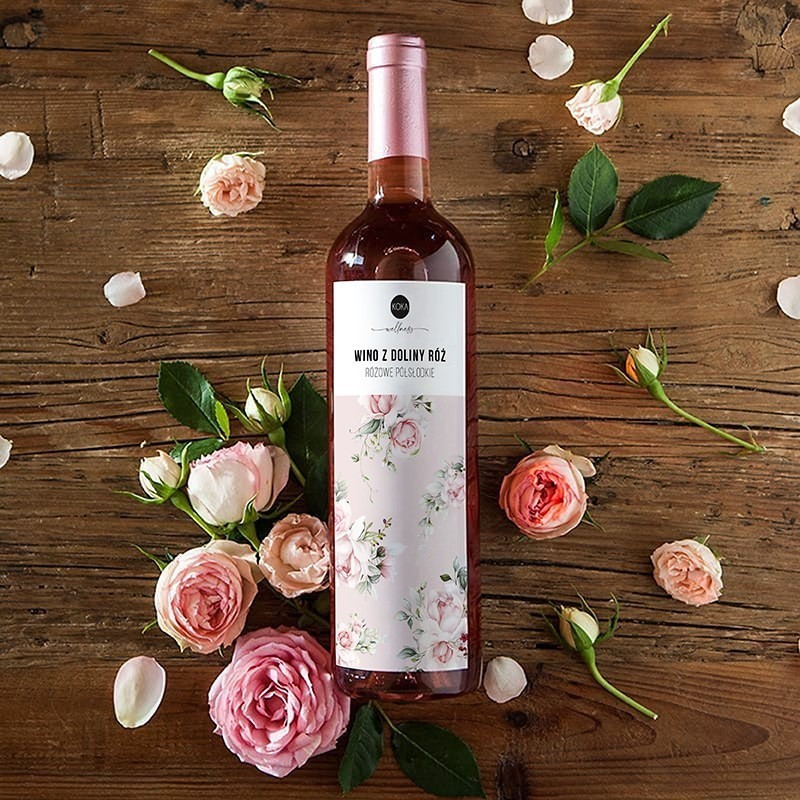 Wino z doliny róż różowe półsłodkie